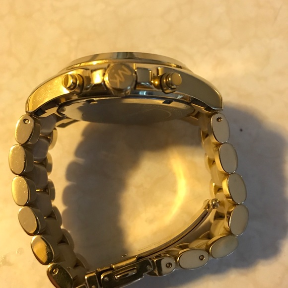 Michael Kors Bradshaw Watch MK 5722 - Picture 3 of 5